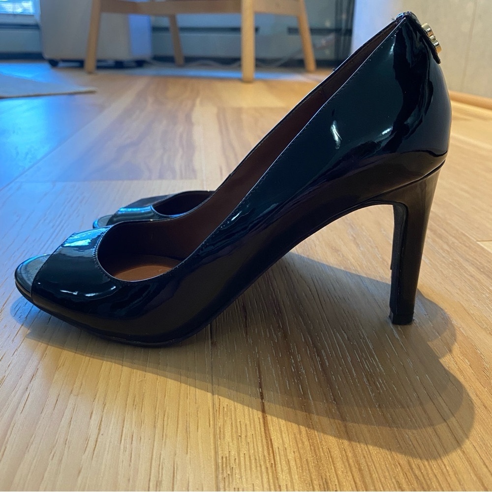 Cole Haan Black Patent Open Toe Heel - size 7